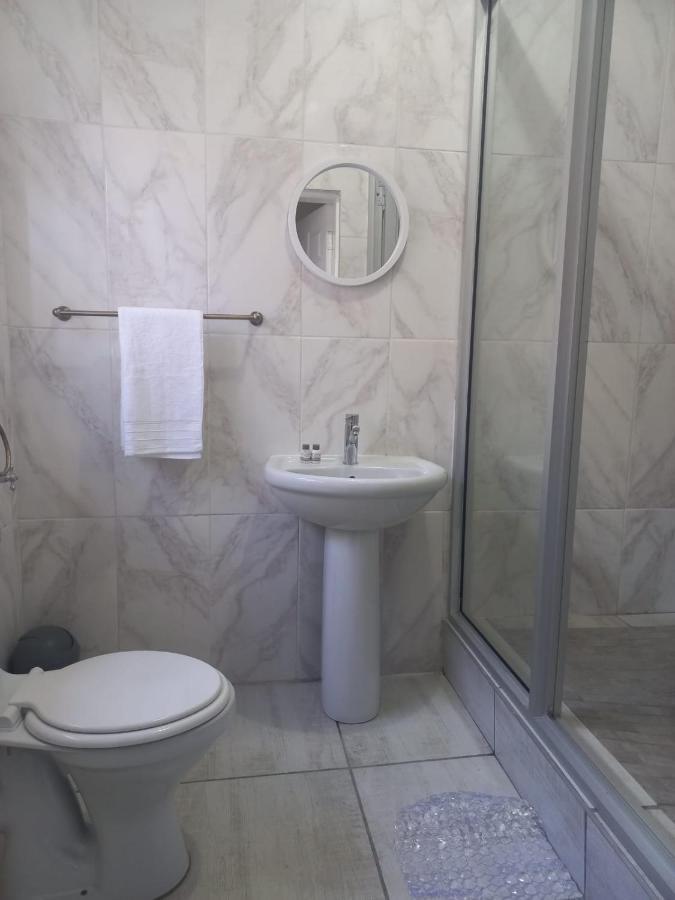 St Eve Lodge & Spa Bloemfontein Extérieur photo