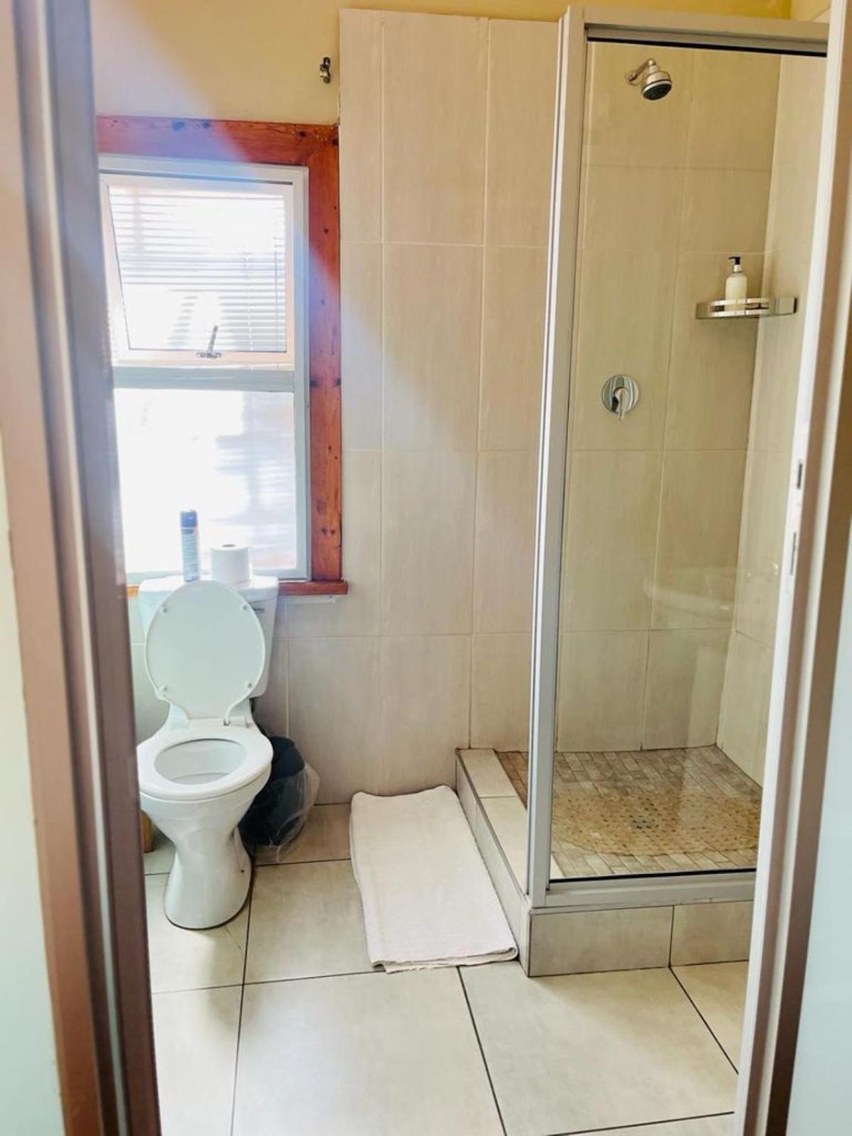 St Eve Lodge & Spa Bloemfontein Extérieur photo