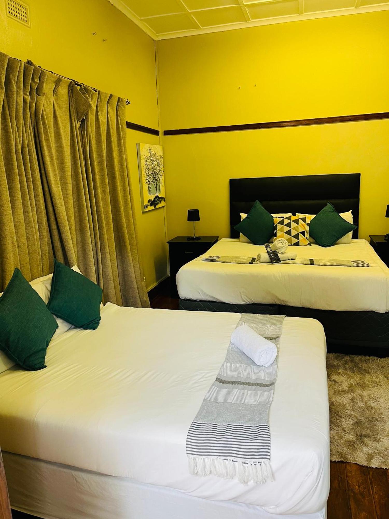 St Eve Lodge & Spa Bloemfontein Extérieur photo