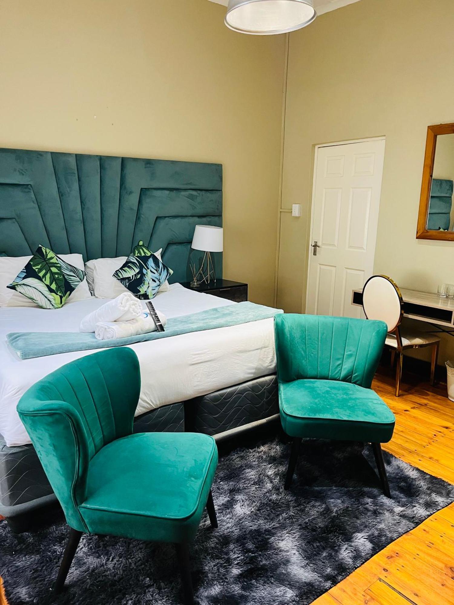 St Eve Lodge & Spa Bloemfontein Extérieur photo