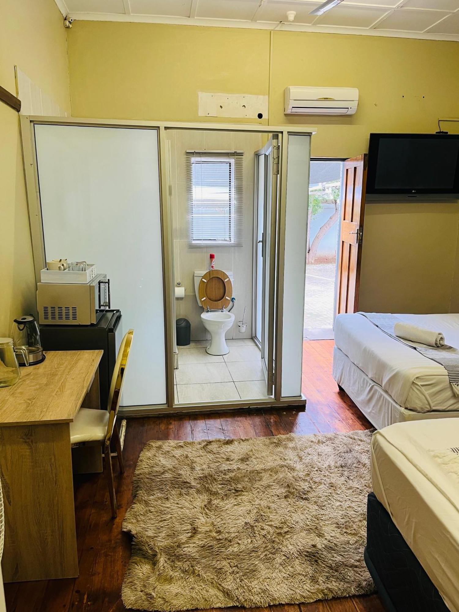 St Eve Lodge & Spa Bloemfontein Extérieur photo